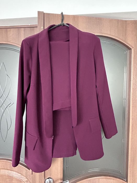 Продам класичний костюм