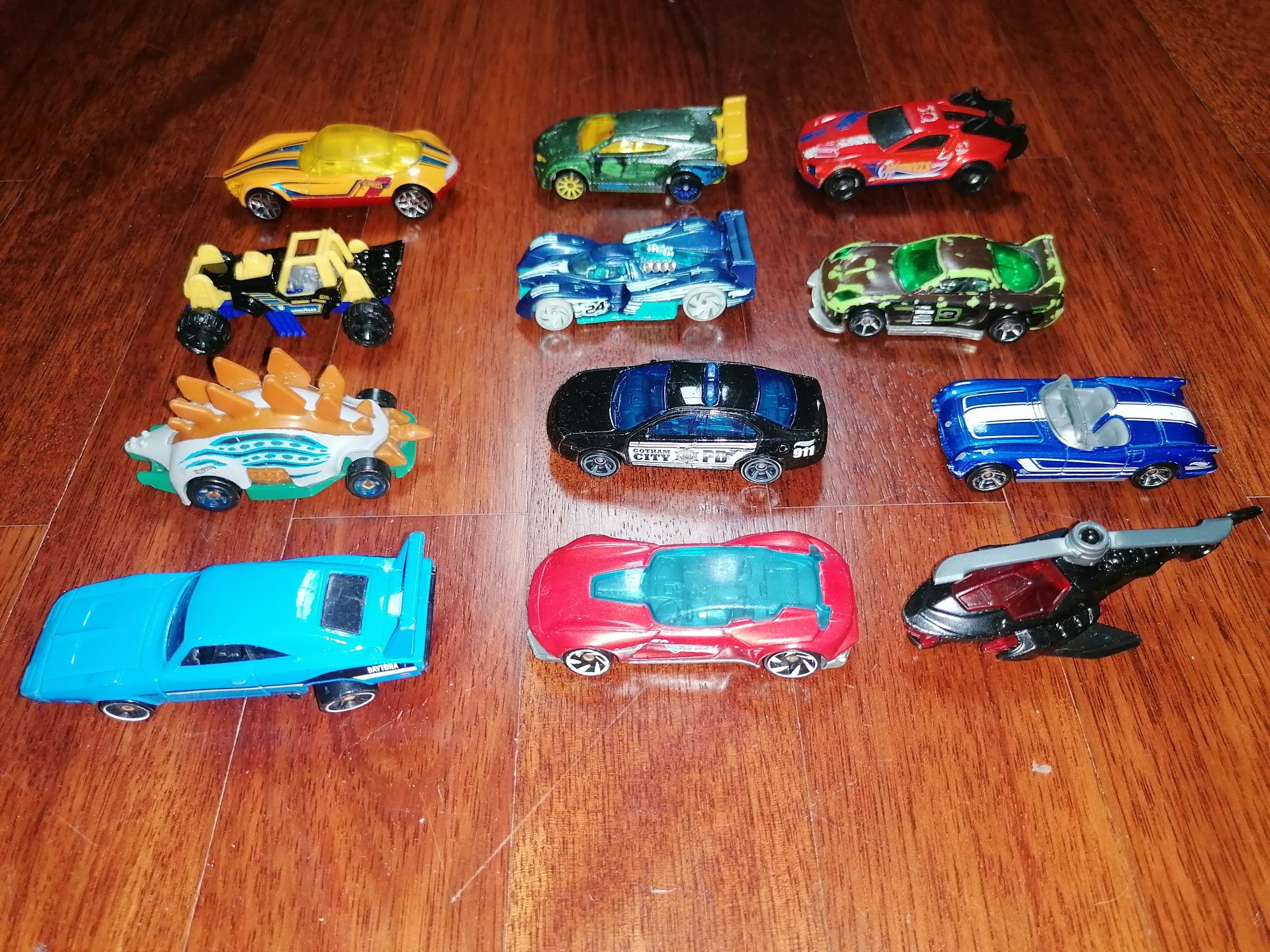 102 Carros Hotwheels