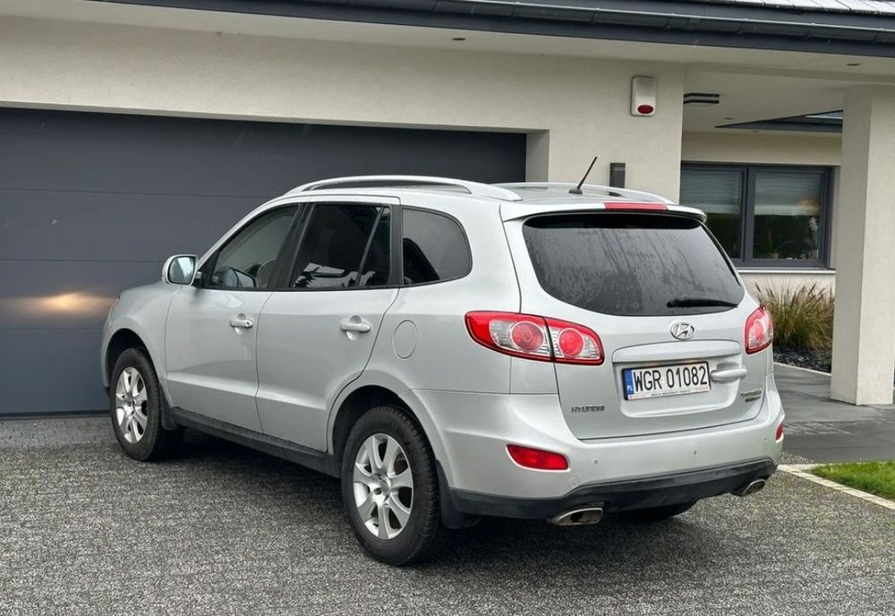 Продам Hyundai Santa Fe у хорошому стані