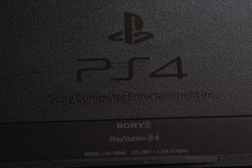 Play Station 4 fat