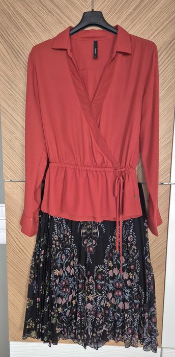 Conjunto de senhora: Blusa + Saia