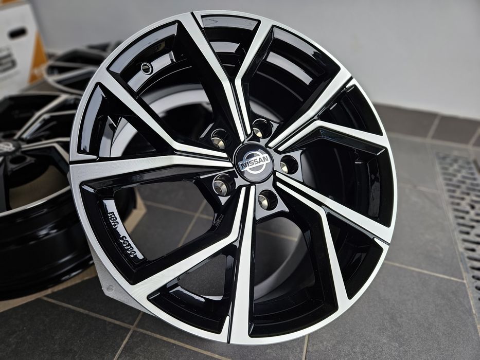 Nissan 17 " Nowe 5x114,3 Qashqai Juke Rogue Townstar Felgi Czarne