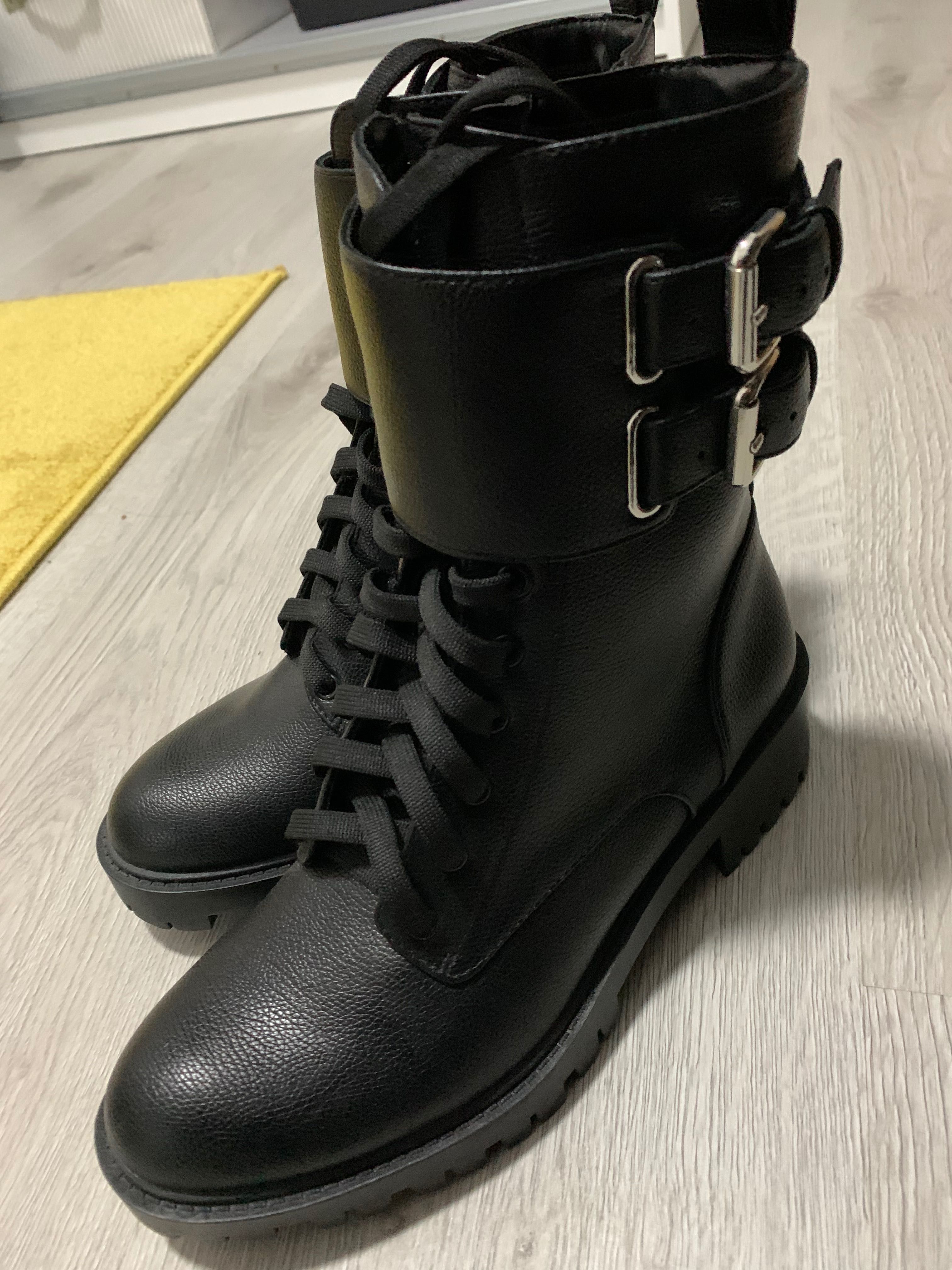 Botas Parfois Novas