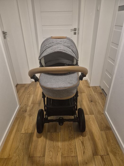 Wózek 2 w 1 z fotelikiem Maxicosi oraz z bazą isofix