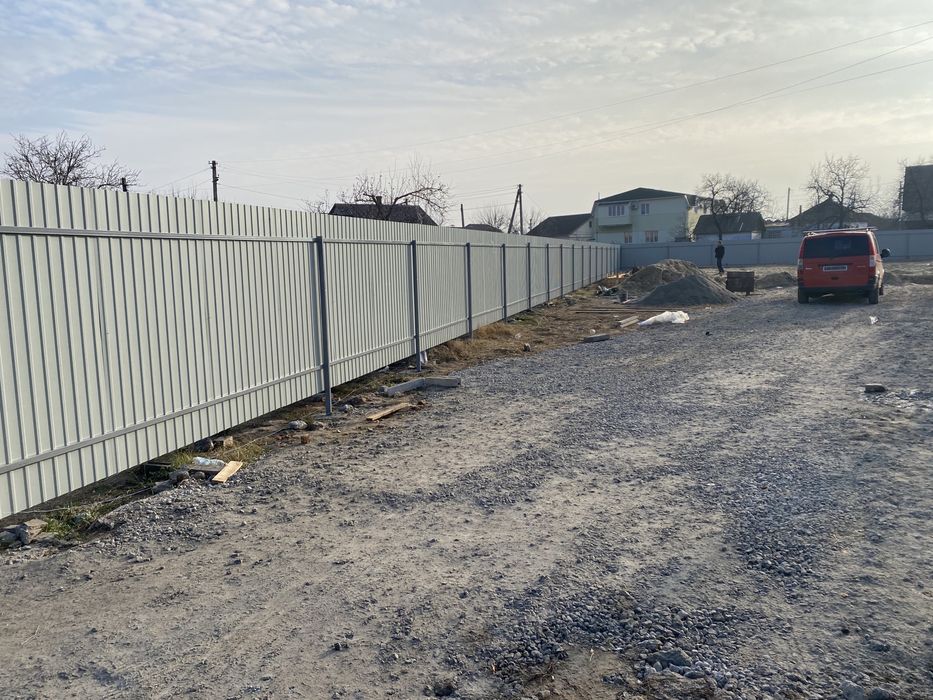 Монтаж забора с профлиста,3д сетки и еврозабор