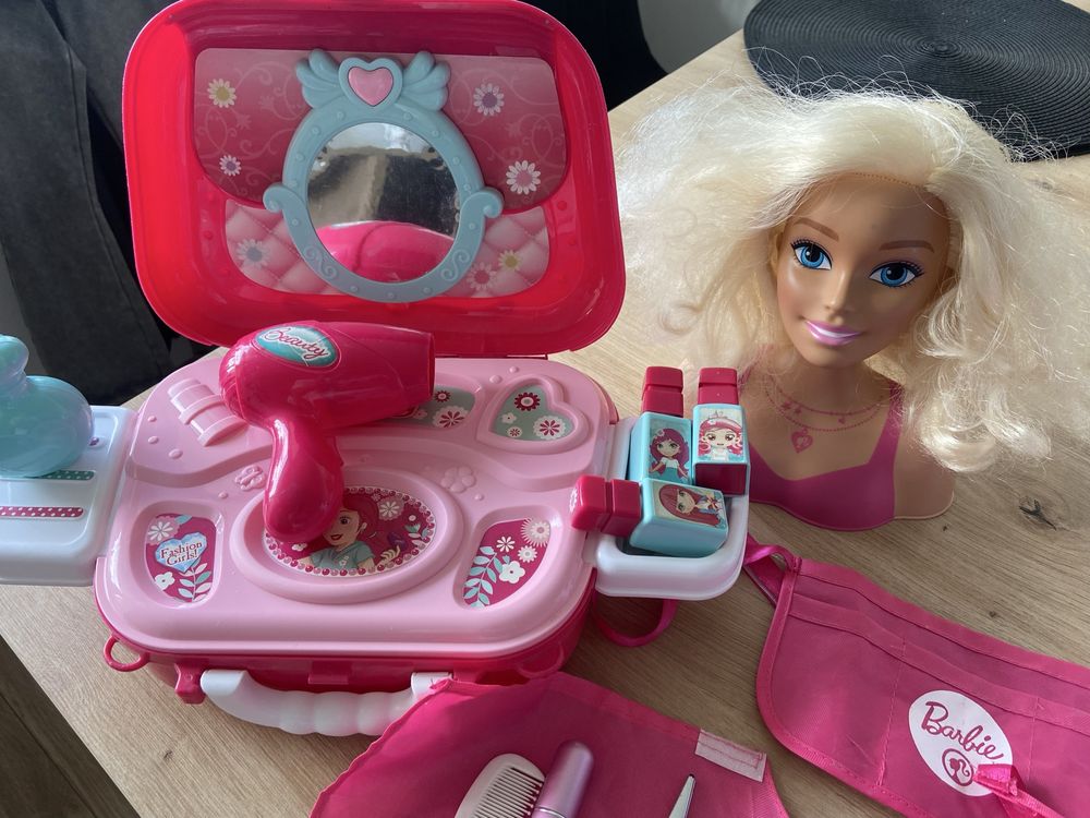 Super duzy zestaw fryzjer Barbie i kosmetyczka