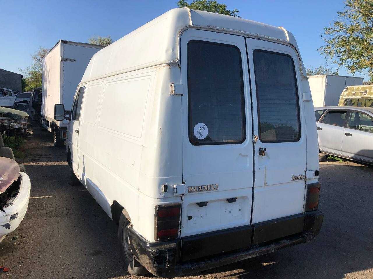 Рено трафик 2.5 дизель / Renault Trafic 1996 - запчасти, разборка