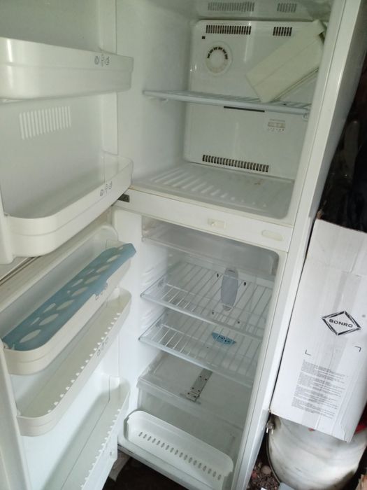Продам холодильник у робочому стані