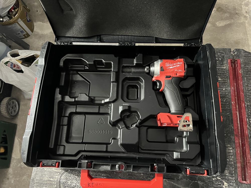 Milwaukee zakretarka udarowa FID2