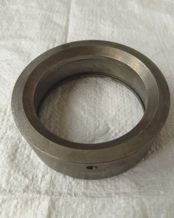 Оригінальний, новий.