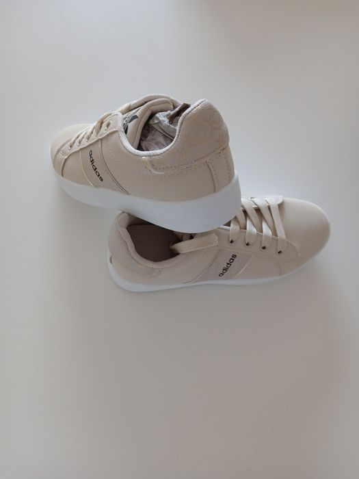 Sapatilhas novas-Mulher