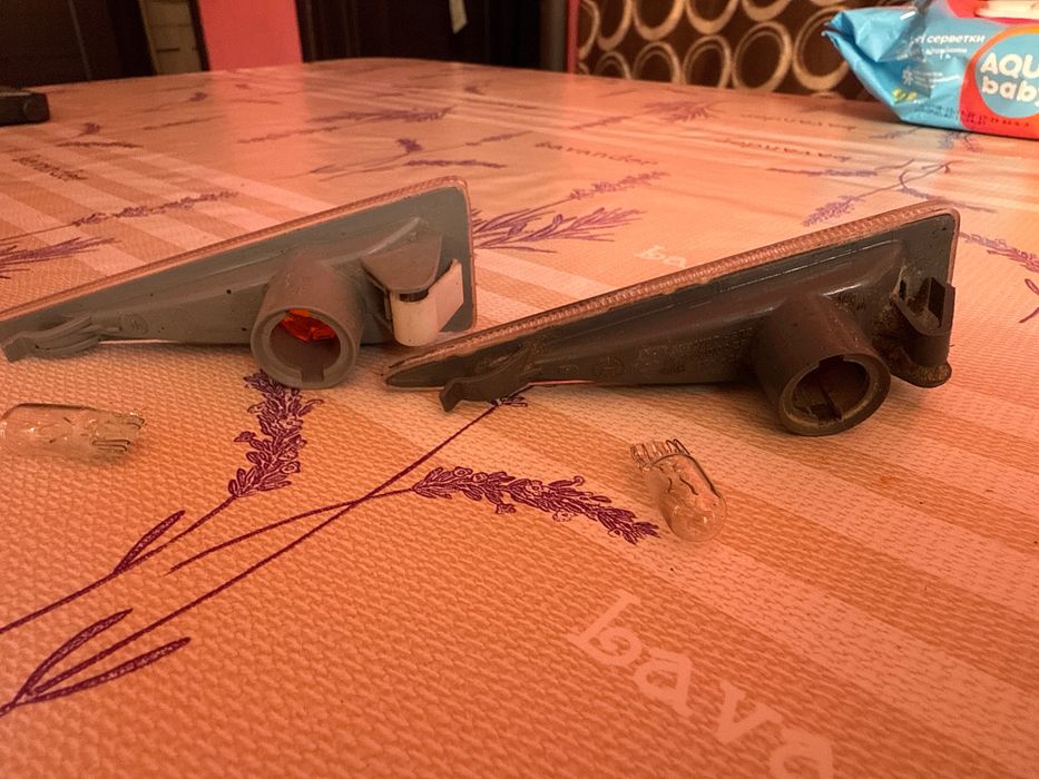 Повторювач повороту передній правий і лівий Megane II, Espace IV