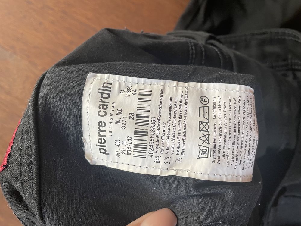 Czarne męskie jeansy w kant pierre cardin W34