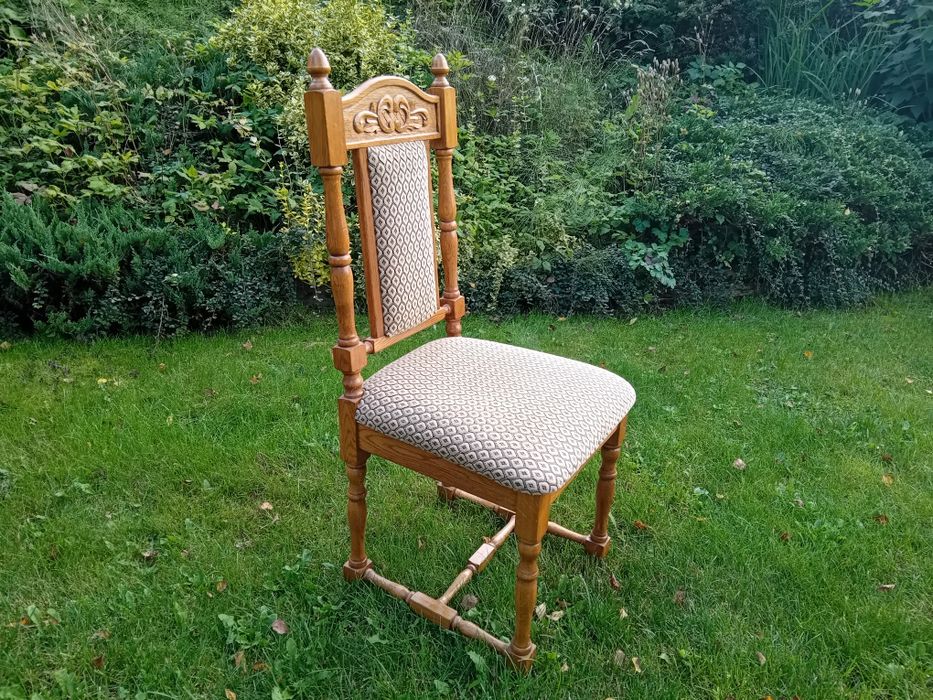 Krzesło drewniane dębowe tapicerowane