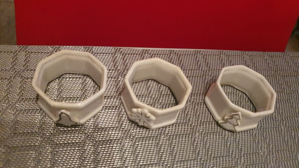 Pierścienie na serwetki świąteczne 3szt porcelana