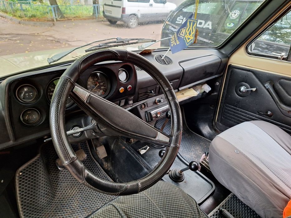 Продам ВАЗ НИВА 2121