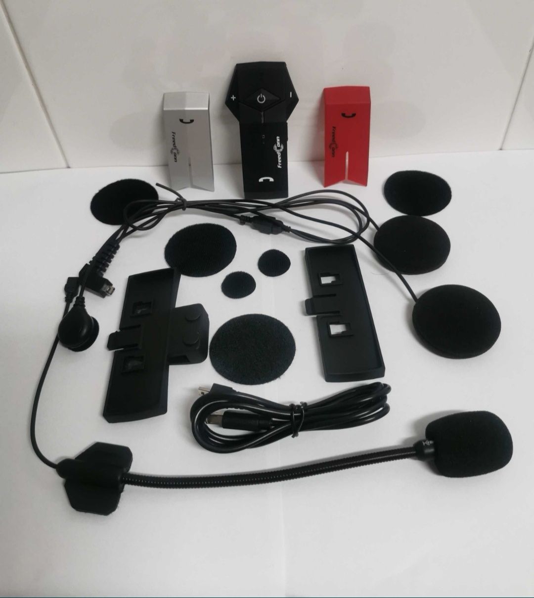 1-Auricular/intercomunicador Bluetooth C/RADIO / Capacete/ Moto (NOVO)
