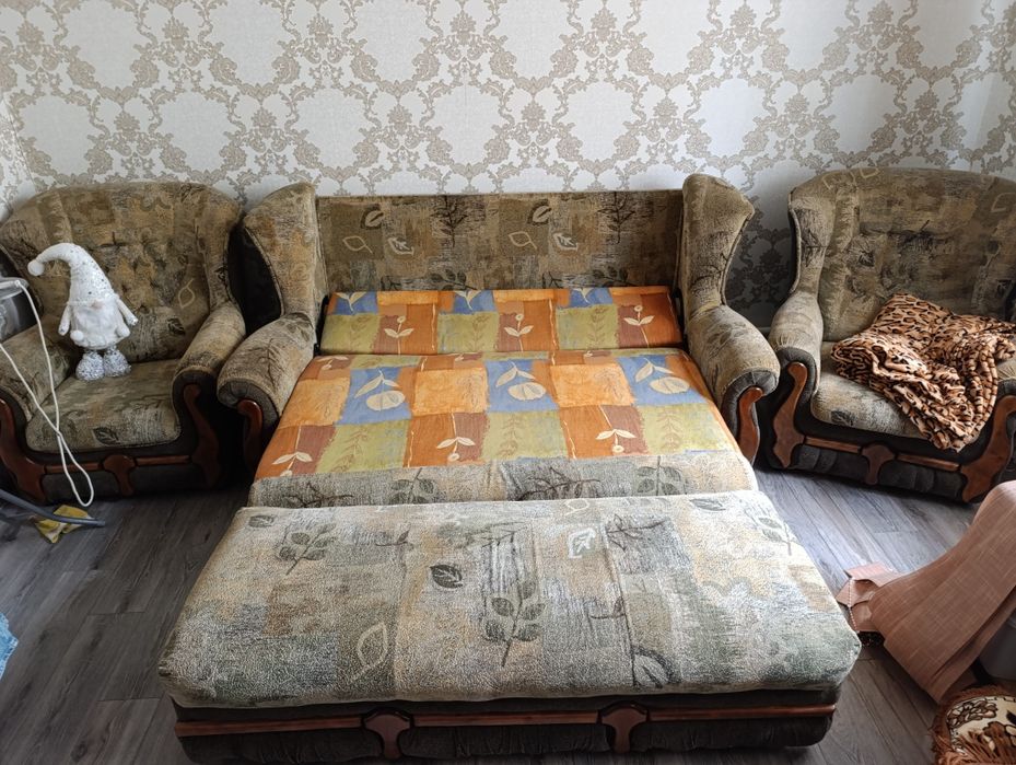 Диван і два кресла