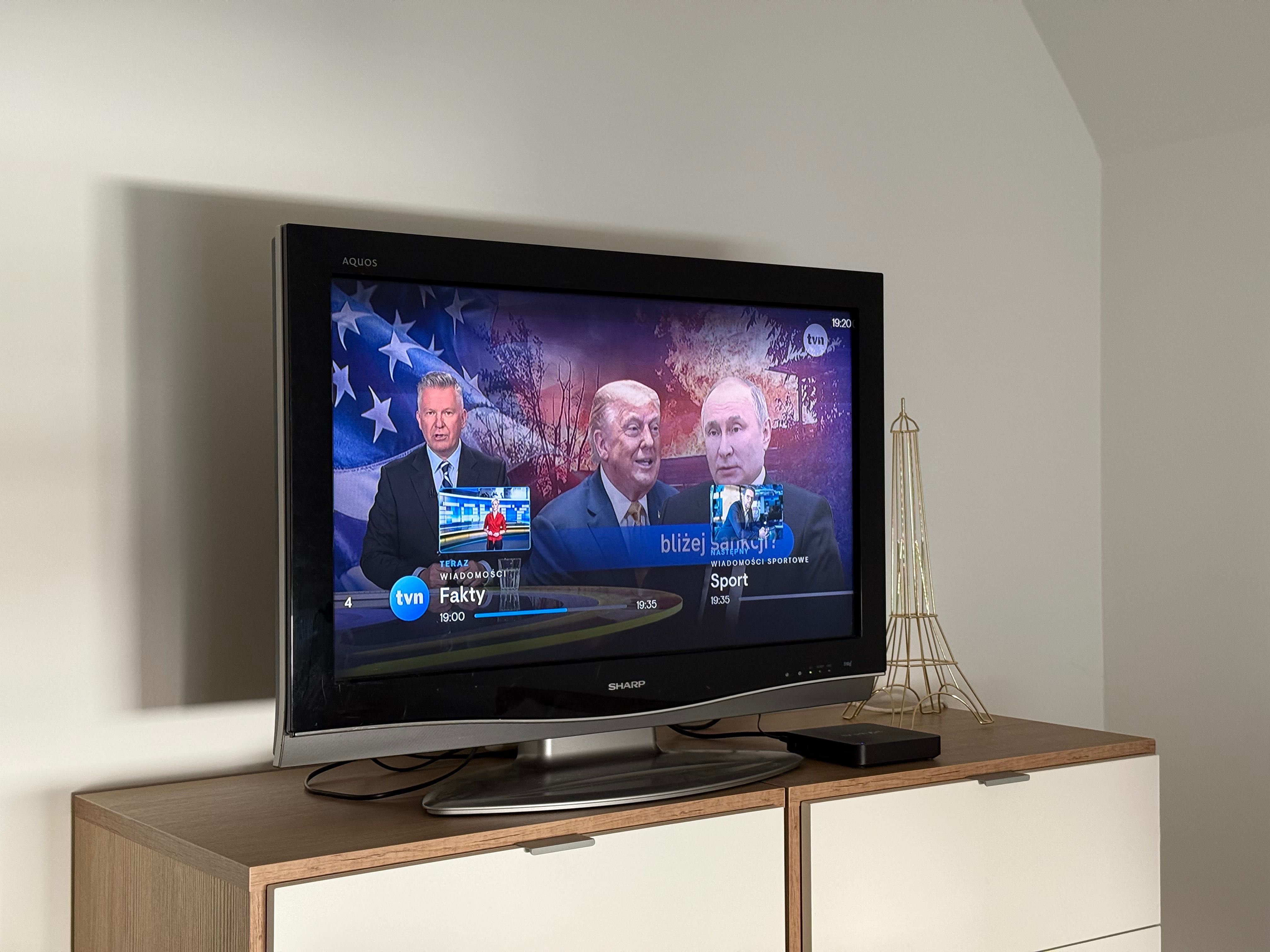 Telewizor SHARP LCD 32"