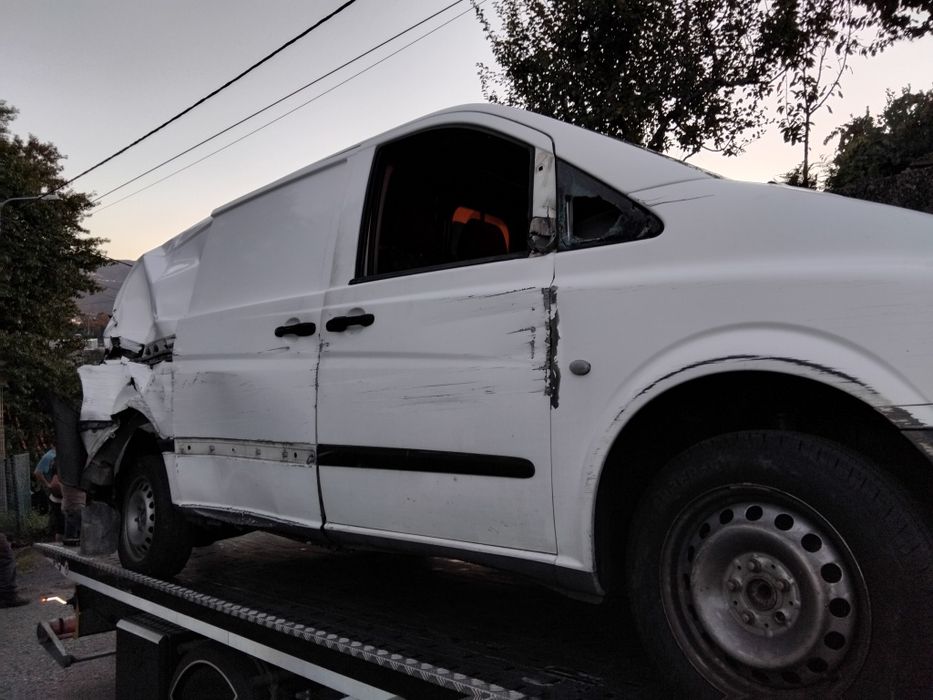 Mercedes vito acidentada