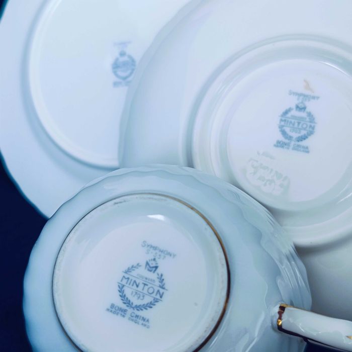 **filiżanka EMALIA porcelana MINTON vs. Royal Doulton 1942+