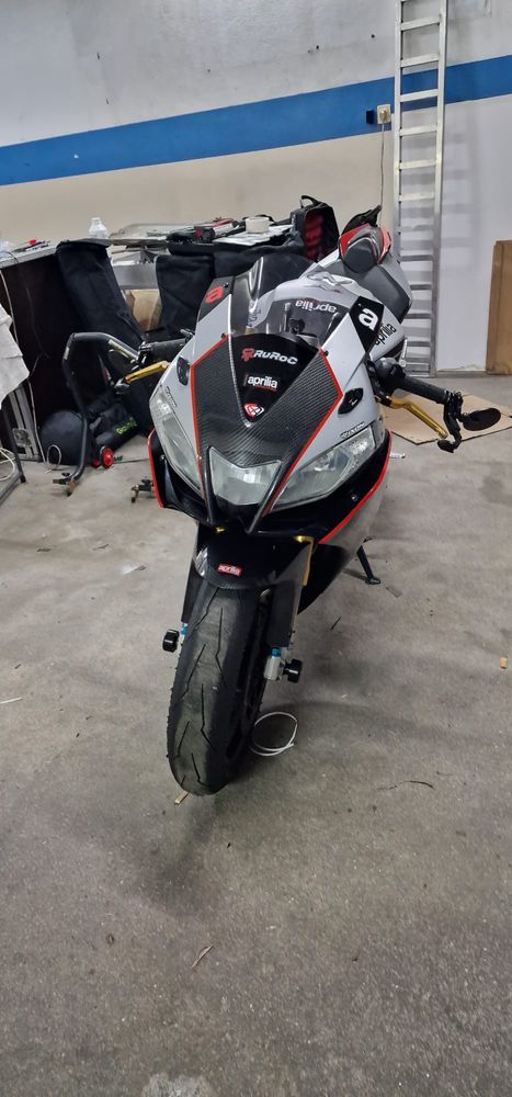 APRILIA Rsv4 factory