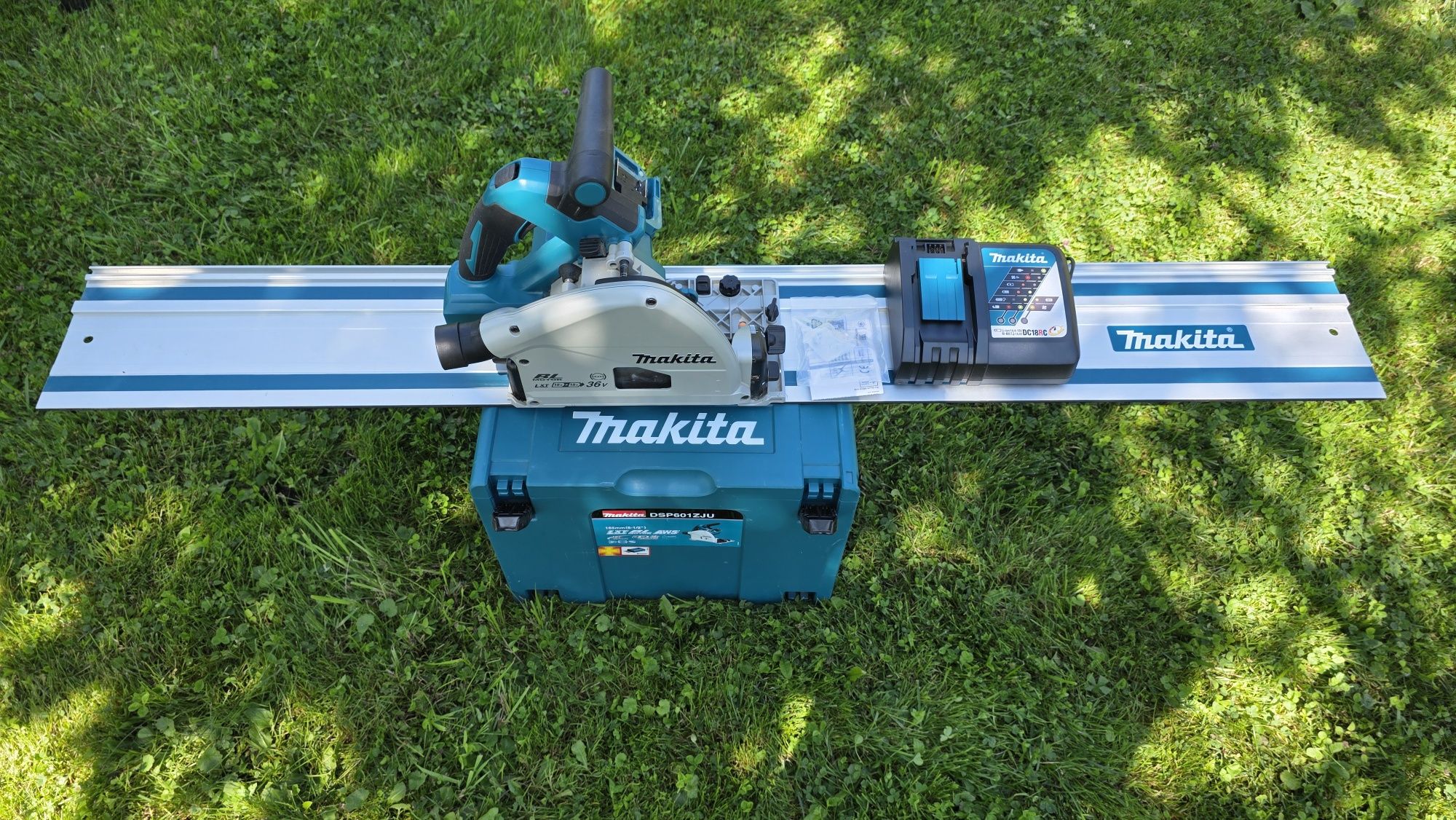 Akumulatorowa reczna pilarka tarczowa- zagłebiarka MAKITA