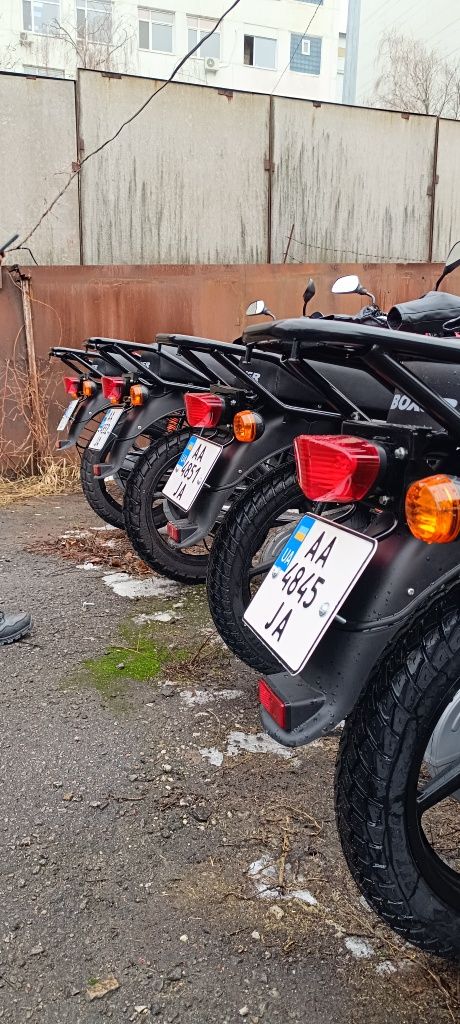 Оренда мотоцикла Bajaj BM 150 / прокат мотоцикла для служб доставки