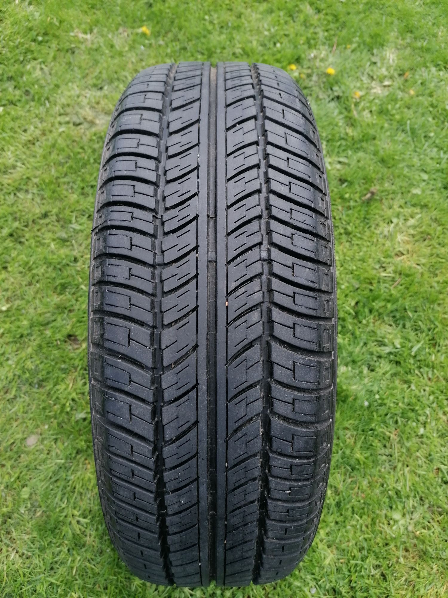 (Nr.60) Opona letnia 195/65 R15 MATADOR prima