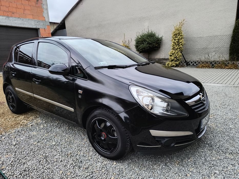 Opel Corsa D 2010r diesel .drugi komplet kòł zima gratis