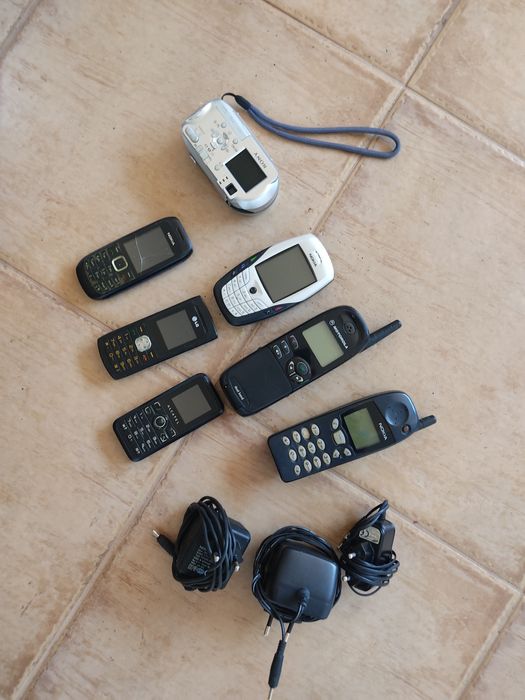 Telemóveis para colecionar ou peças