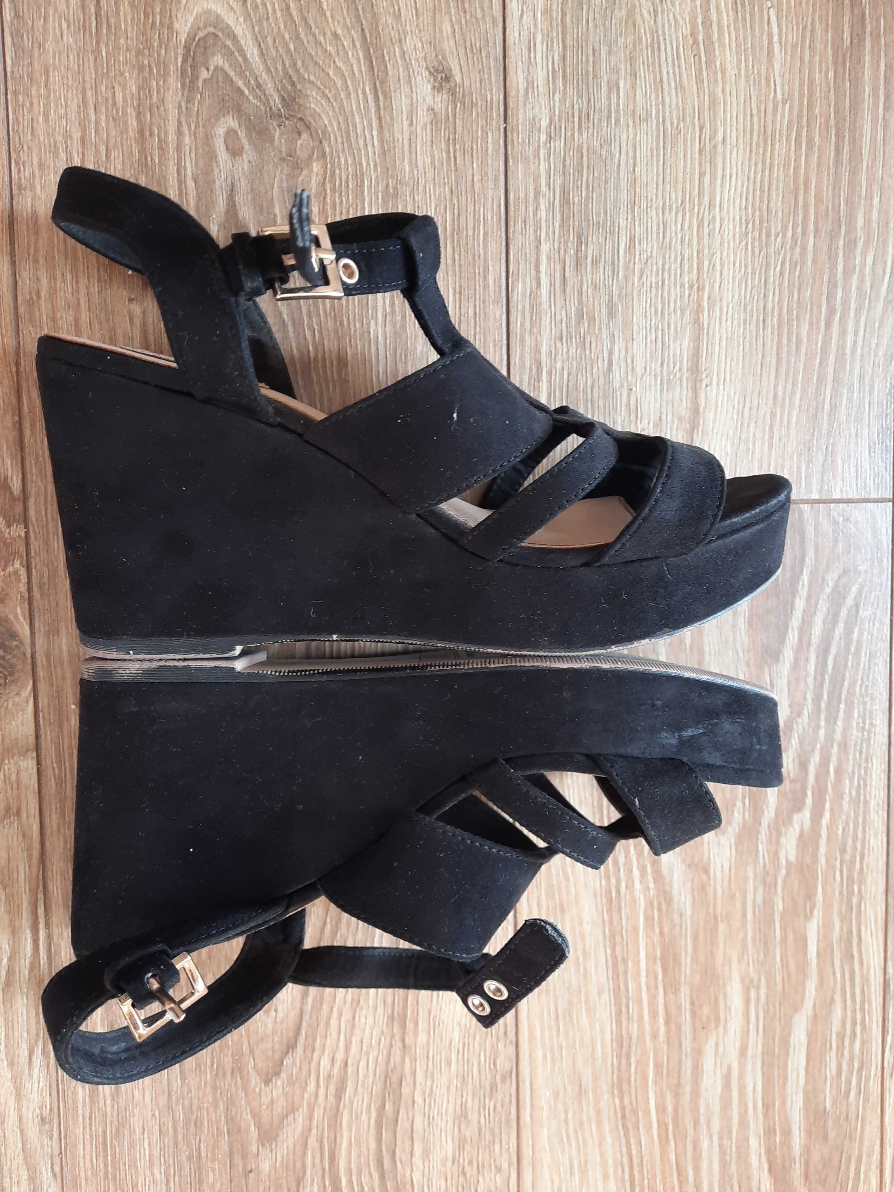 Buty na koturnie Bershka rozmiar 37
