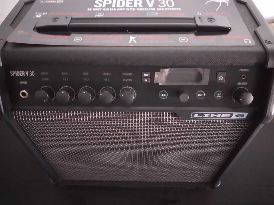 Vendo line 6 spider 30 watts