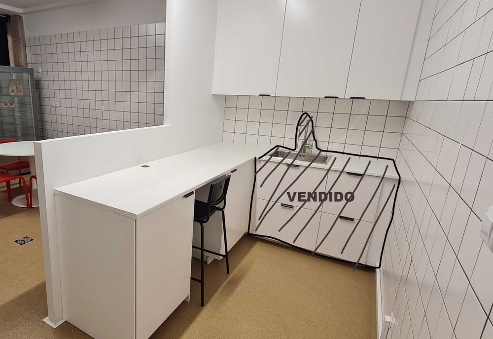 Cozinha Ikea como Nova c/Frigorífico