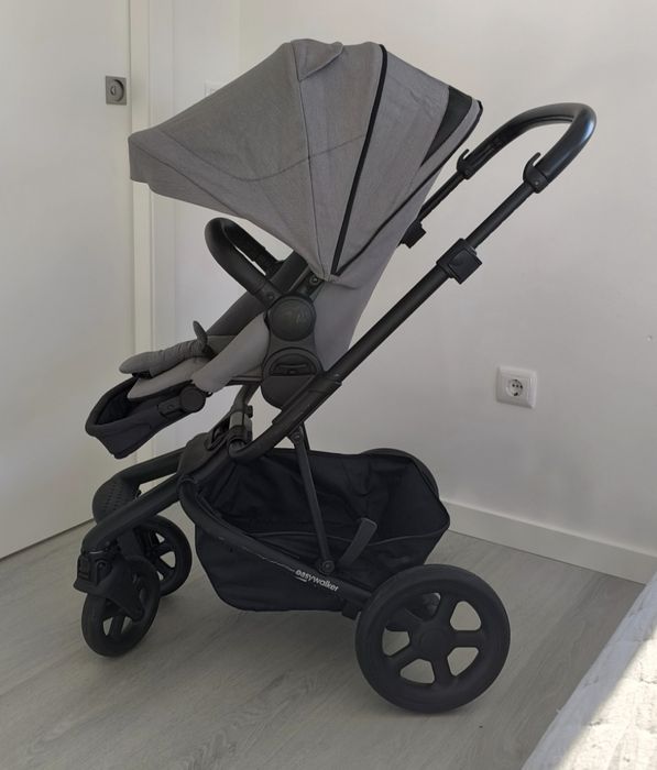 Carrinho bebé com alcofa