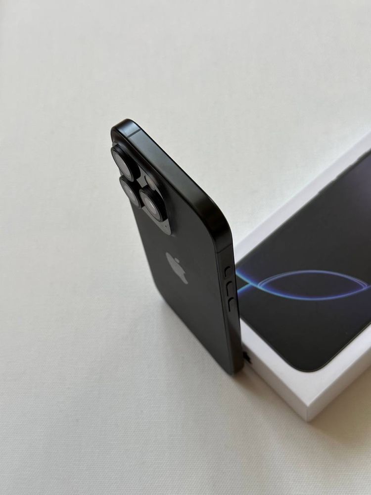 Продам IPhone 16 PRO 256 Neverlock