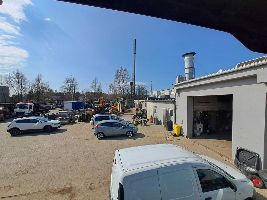 WARSZTAT wraz magazynami 250m2  oraz plac 1800m2