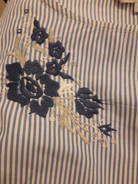 Bluzka na krótki rękaw w paski z haftem roz.36 Greenpoint