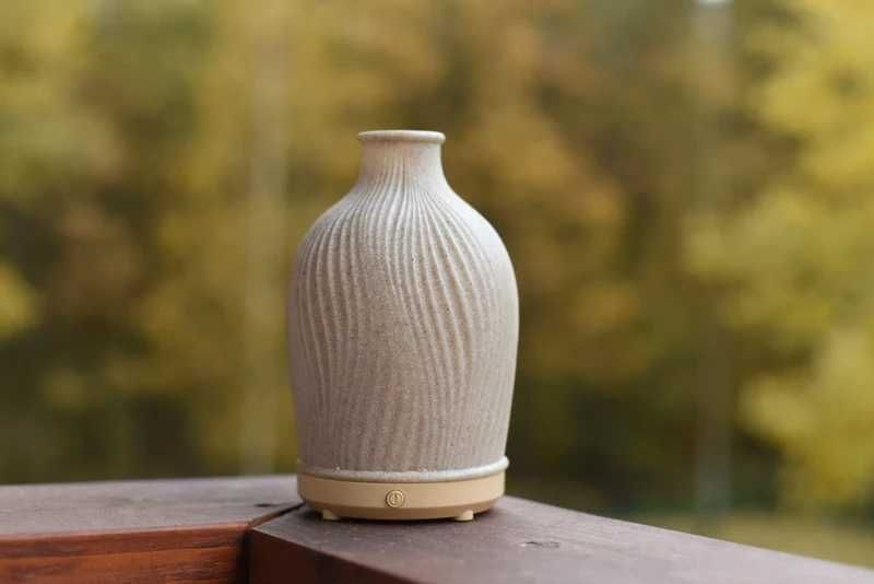 Ultradźwiękowy dyfuzor do olejków eterycznych – relaks, natura & boho