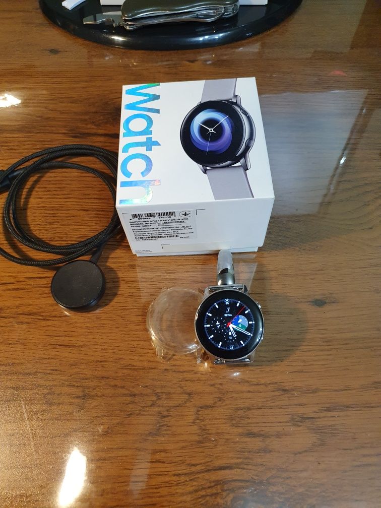 Смарт годинник Samsung galaxy watch active silver 40mm