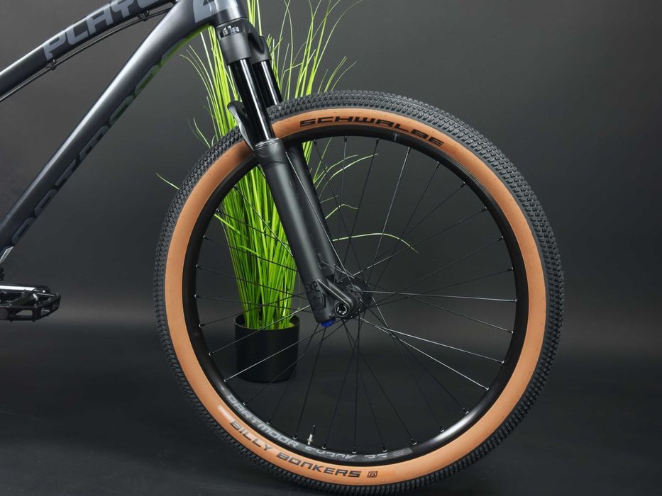 26″ DARTMOOR Two6Player Evo 2025
(mat Black/Brown)
Dirt Street Park