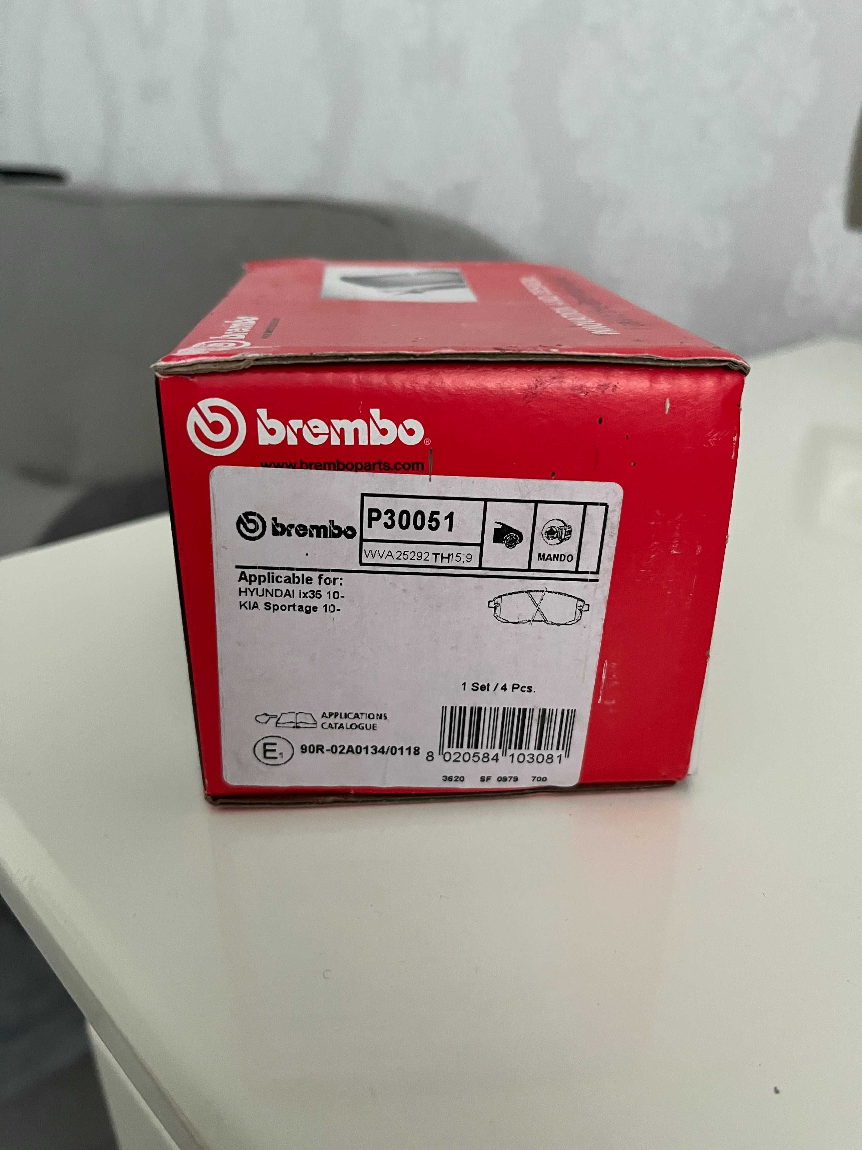 Тормозные колодкы Brembo P30051, комплект.