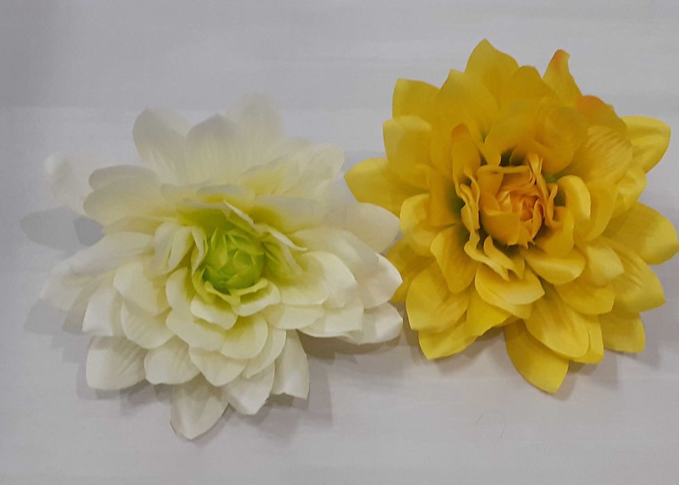 Dalia duża główka wyrobowa żółta