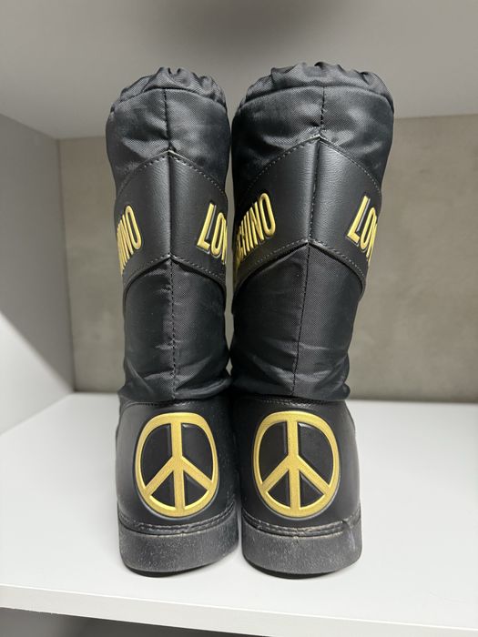 Продам сноубутси,луноходи,сапоги,37-38 розмір