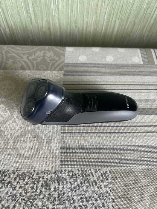 Електробритва PHILIPS HQ6946/16