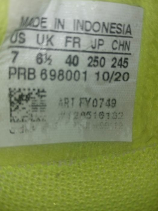 Футбольные бутсы