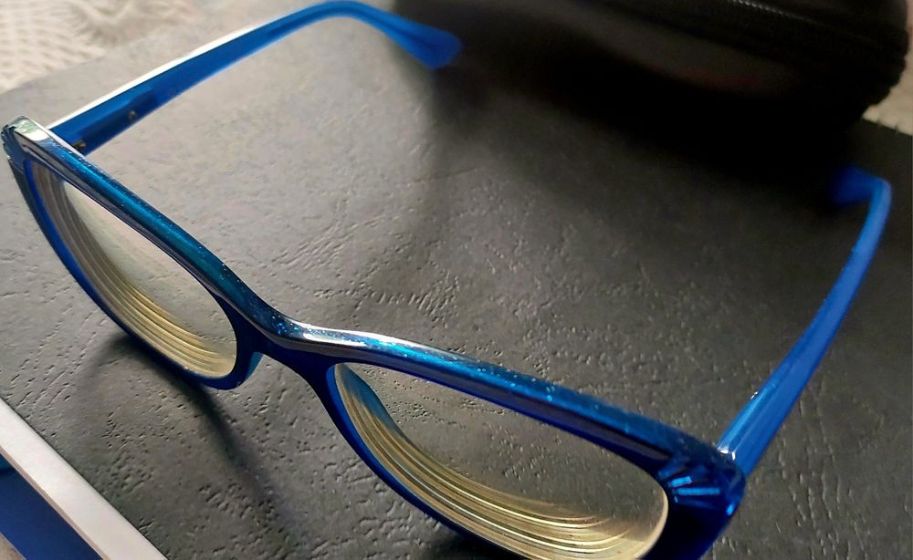 Óculos Vogue de massa modelo feminino