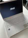 Asus VivoBook biały Corei3 stan idealny