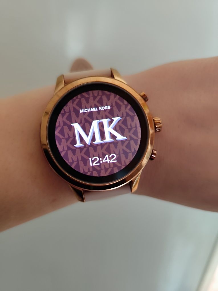 Смарт-годинник Michael Kors MKT 5048