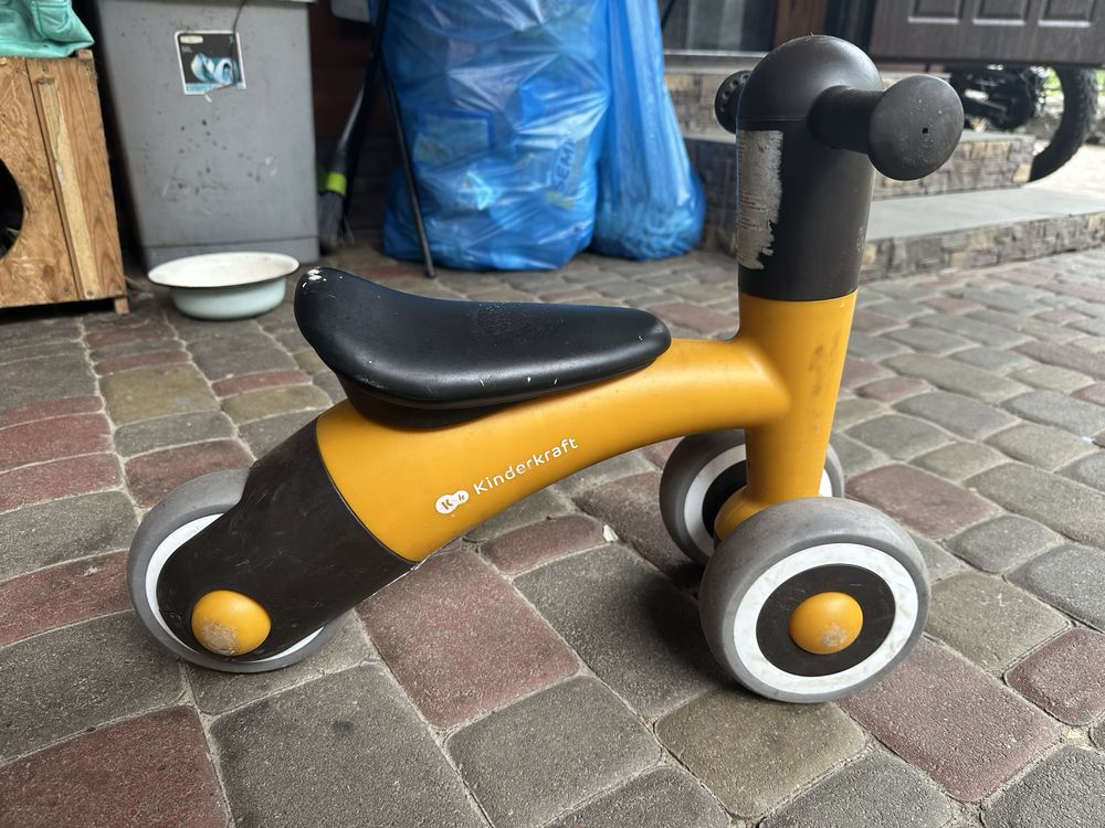 Беговел Kinderkraft Minibi с пробегом